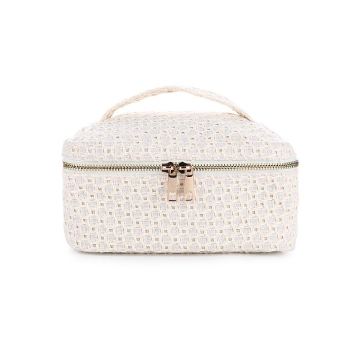 Maeve’s make-up bag