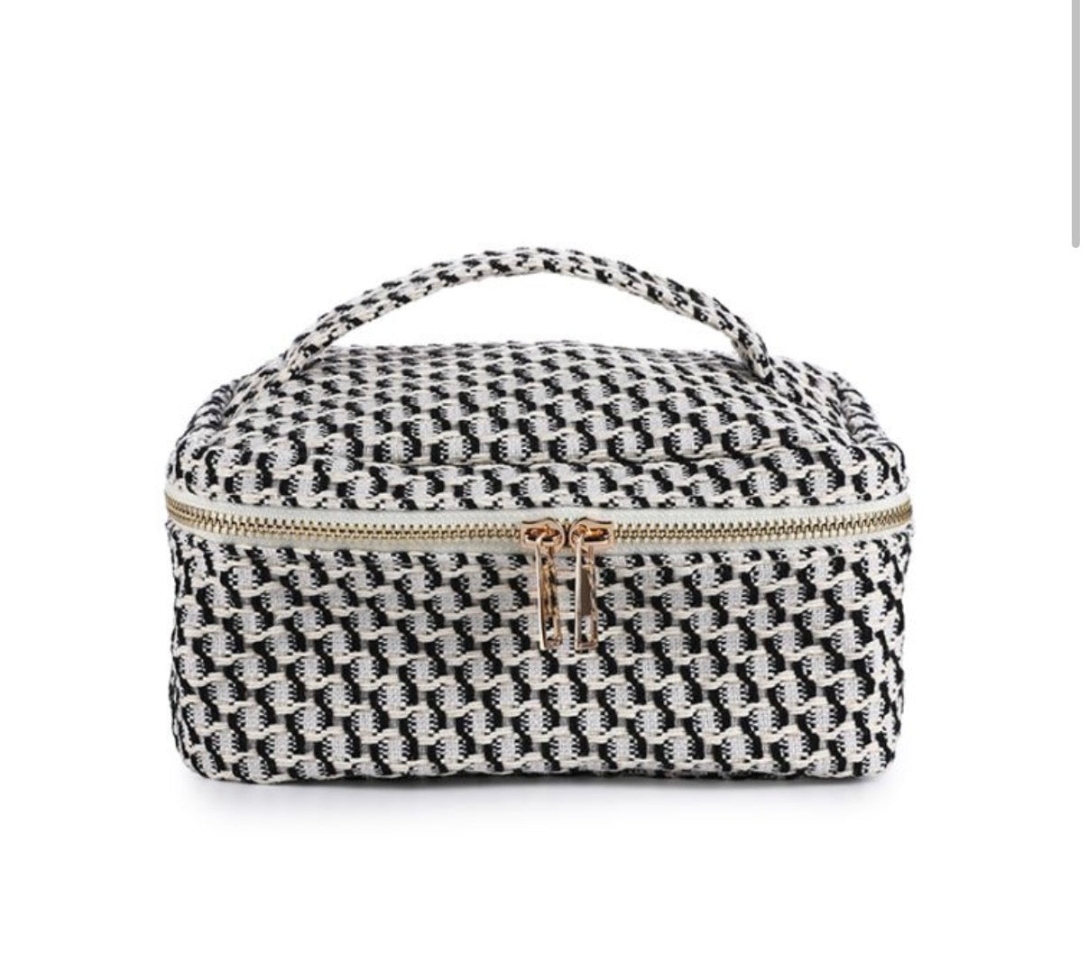 Maeve’s make-up bag